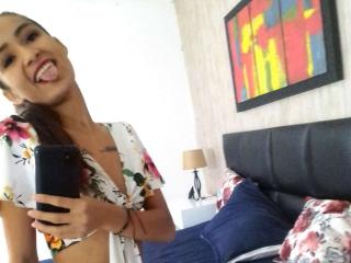 EvaMontessori - Live sex cam - 19677446