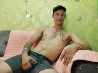 AndresRomano - Live sex cam - 19680226