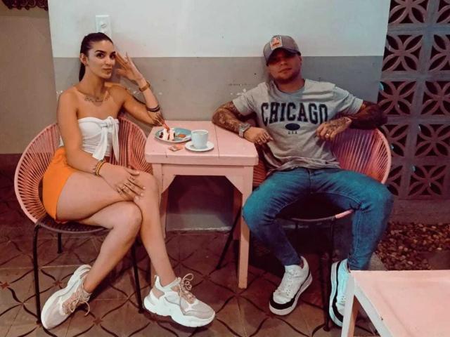 SaraAndToony - Live sex cam - 19682474