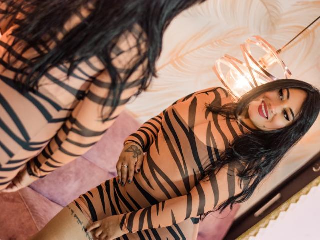 NoemiCami - Live sex cam - 19683422