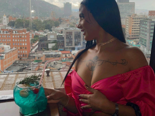 ElizabethRamirez - Live Sex Cam - 19685102