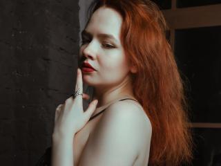 MoonRaisa - Live Sex Cam - 19690946