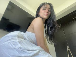 DeisyWest - Live sex cam - 19692286