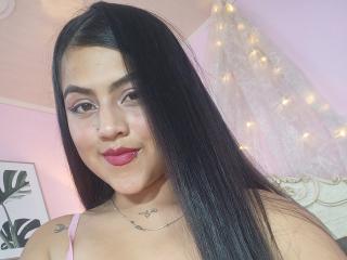 LucyThompsonn - Live sex cam - 19693070