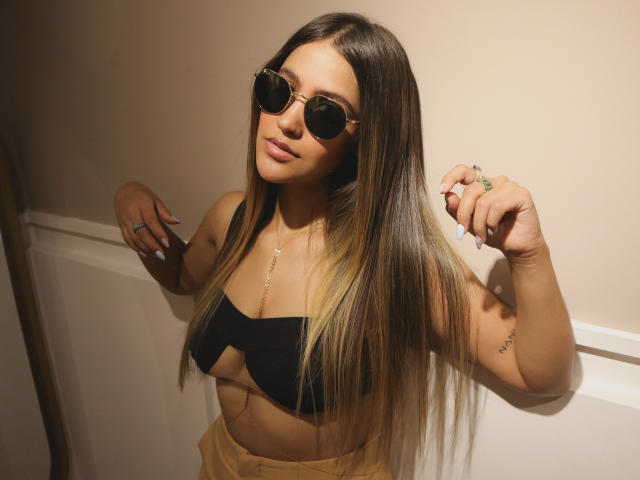 AvrilRogers - Sexe cam en vivo - 19696366