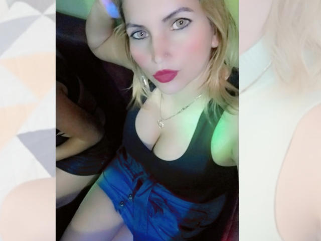 GiuliaAddams - Sexe cam en vivo - 19697202