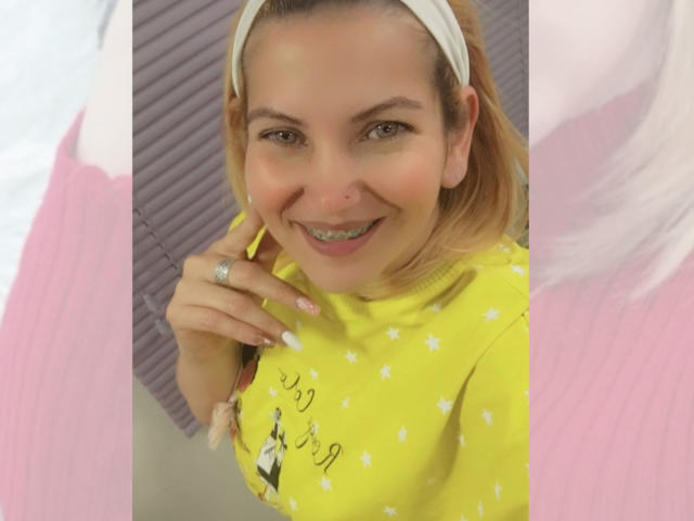 GiuliaAddams - Live Sex Cam - 19697298