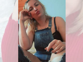 GiuliaAddams - Sexe cam en vivo - 19697306