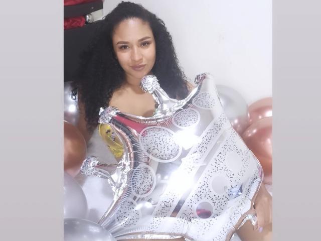 MelaniMouille - Live sex cam - 19698462