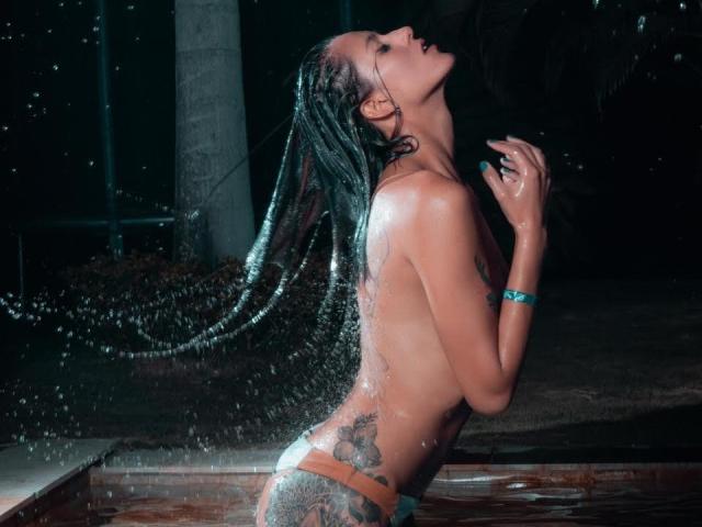 VioletteSourire - сексуальная веб-камера в реальном времени - 19700226