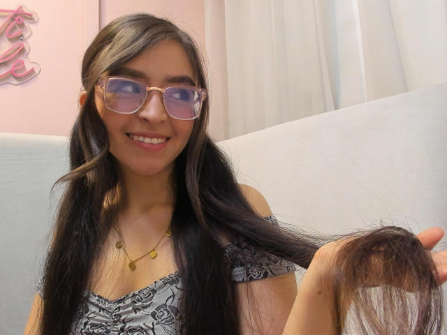 EvaMcAllister - Live Sex Cam - 19702522