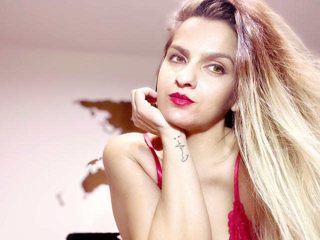 ReveMignoneX - Live porn &amp; sex cam - 19707874