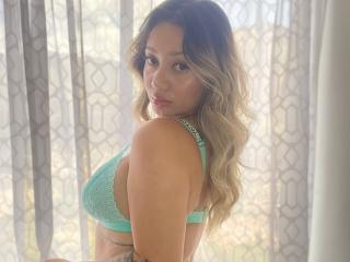 SophieLombardo - Live porn & sex cam - 19710770