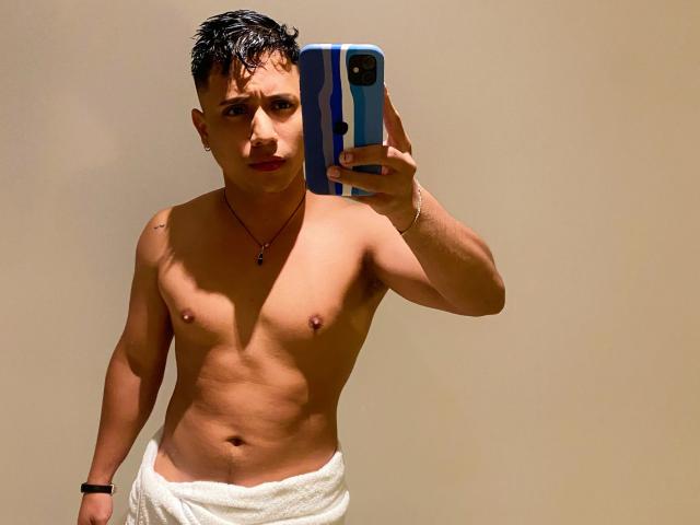 TommySexyHot - Live sex cam - 19711218