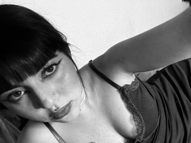 MagicMaddy - Live sex cam - 19717818
