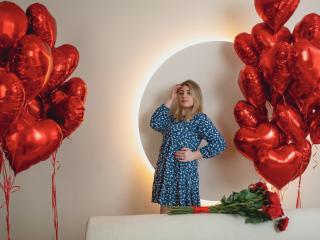 SofiaLux - Live Sex Cam - 19732230