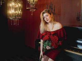 SofiaLux - Live sex cam - 19732306