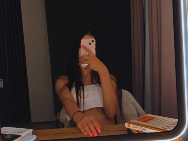KelleyRenie - Live sex cam - 19737274