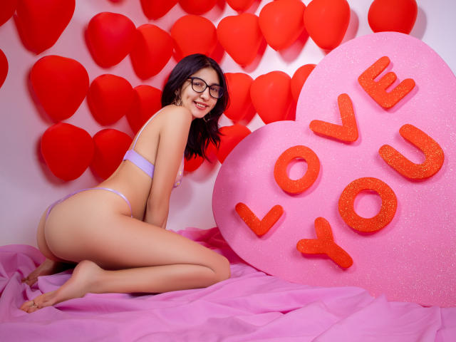 AlishaJames - Live sex cam - 19741382
