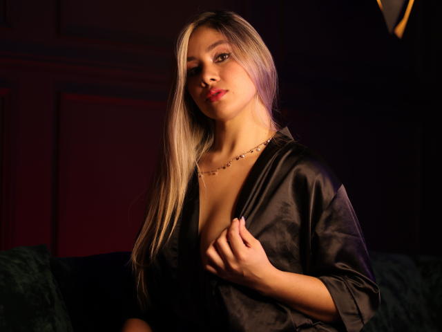 SaraiFerrer - Live Sex Cam - 19742490