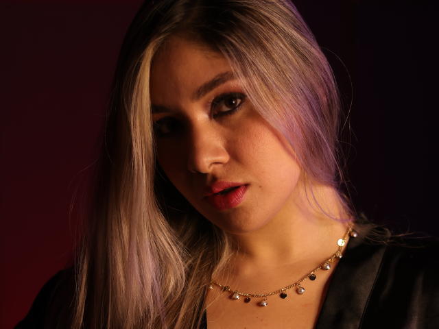 SaraiFerrer - Live Sex Cam - 19742494