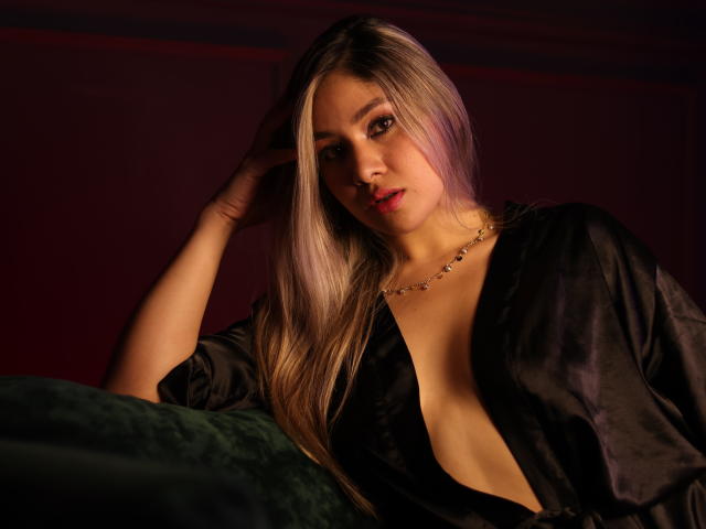 SaraiFerrer - Live Sex Cam - 19742498