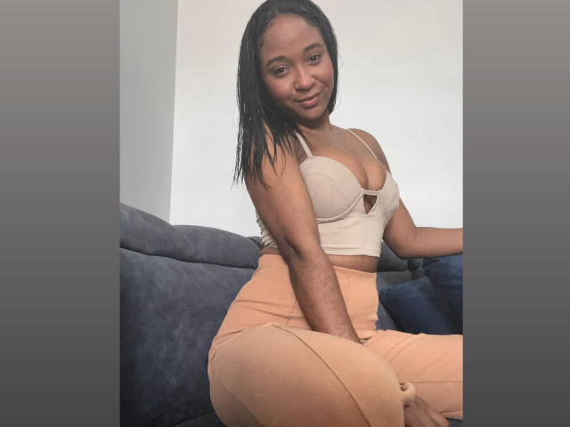 MelanyScoth - Live sexe cam - 19744294