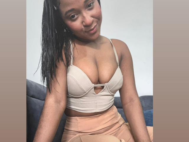 MelanyScoth - Live sex cam - 19744314
