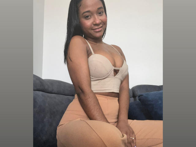 MelanyScoth - Sexe cam en vivo - 19744322
