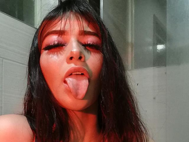 LindaWatsong - Live sex cam - 19745794