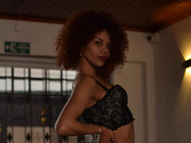 ChanelDupont - Live sex cam - 19748978