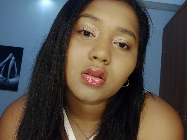 ShantalHotJones - Live sexe cam - 19750662