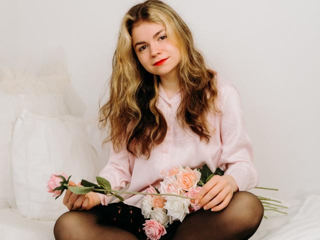 TinaRedly - Live porn &amp; sex cam - 19754990