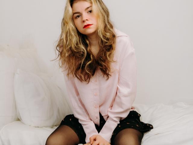 TinaRedly - Live sex cam - 19755090