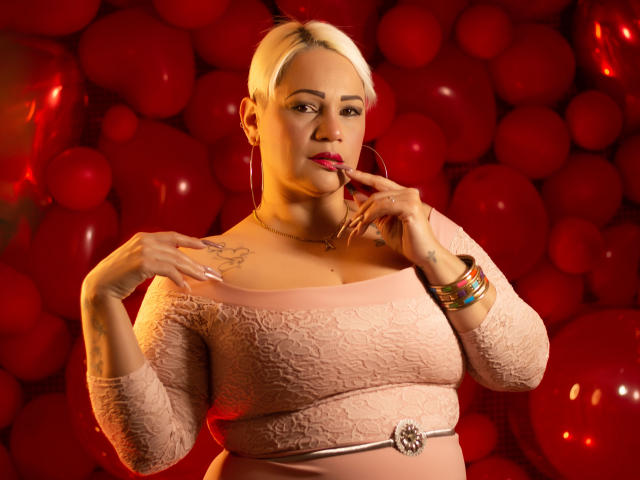 GianellaCox - Live sex cam - 19756810