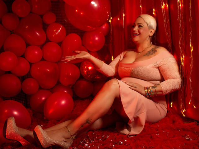 GianellaCox - Live porn &amp; sex cam - 19756834