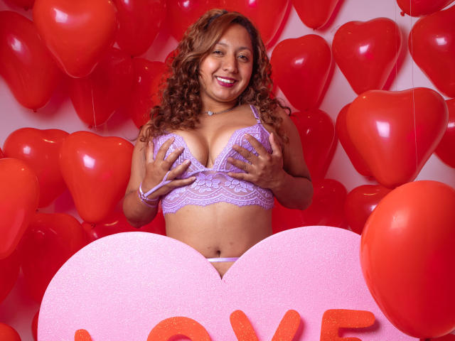 IvyCher - פורנו בשידור חי ומצלמת סקס - 19765494