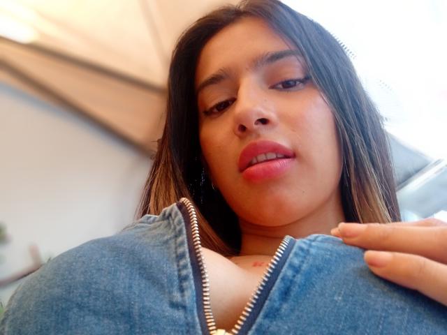 ErikaSweetX - Live sex cam - 19775038