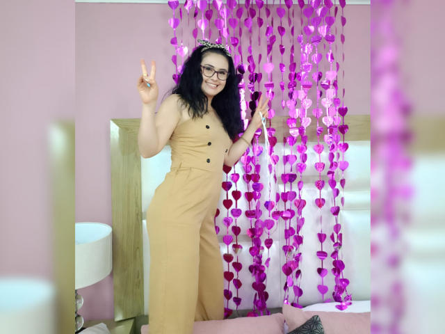 FrancheskaPierce - Live Sex Cam - 19775550