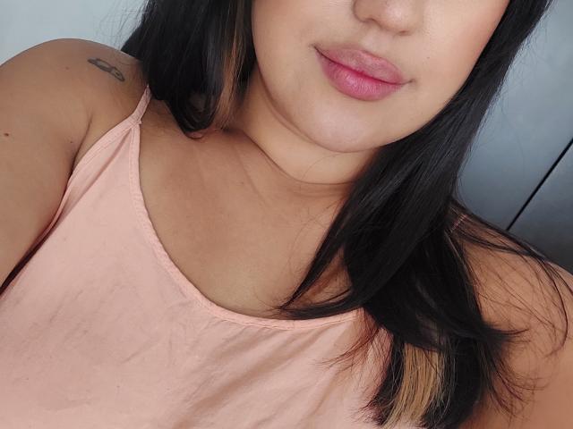 LauraRichis - Live sex cam - 19779950