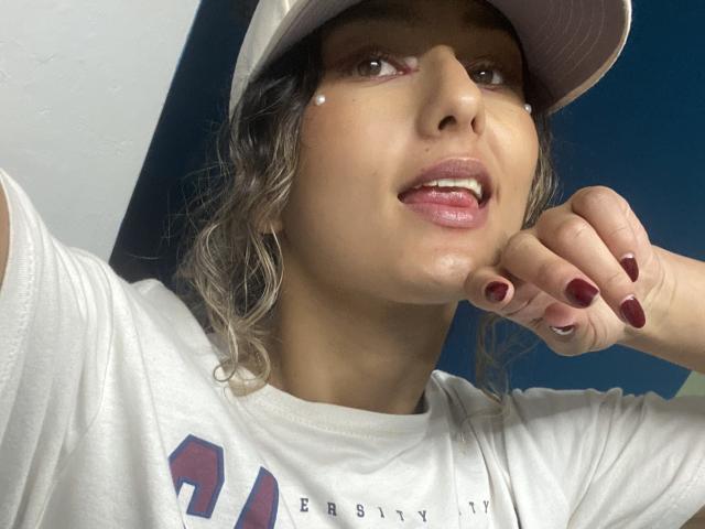 FloraSaenz - Live sex cam - 19781722