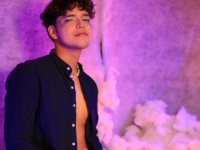 EddTerence - Live sex cam - 19792698