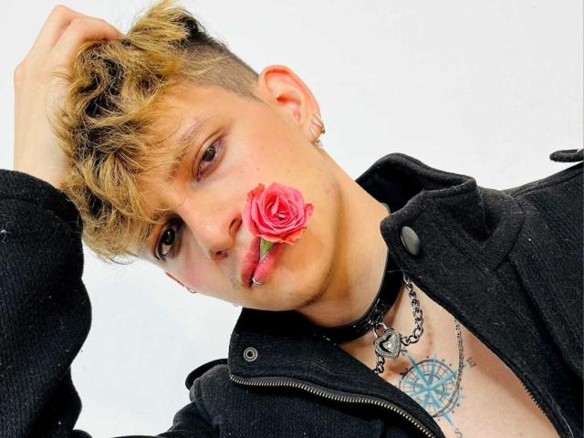 BastianLeonis - Live sex cam - 19800370