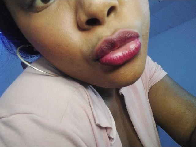 EmiraHot - ライブポルノ&amp;セックスカム - 19800986