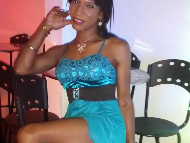 VannessaHotTS - Live porn &amp; sex cam - 19808298