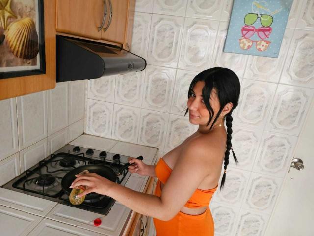 QueenVaness - Live sex cam - 19811174