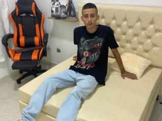 JhonnyHanks - Live sex cam - 19816230