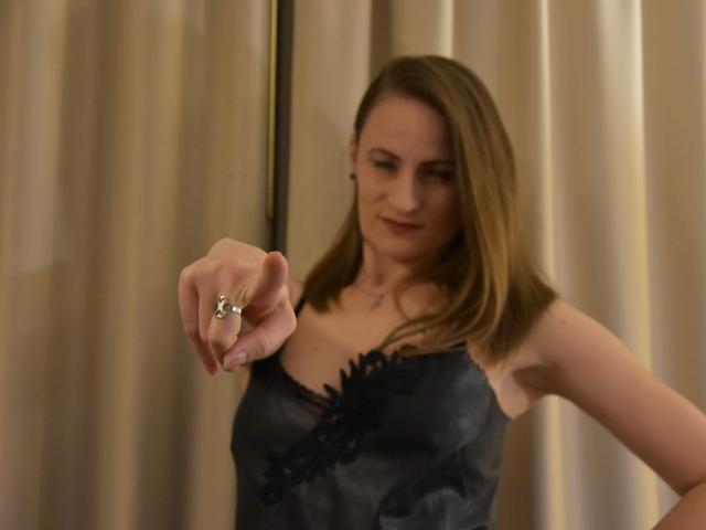 AbyX - Live Sex Cam - 19820426