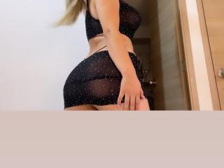 SophieLombardo - Live sexe cam - 19825878