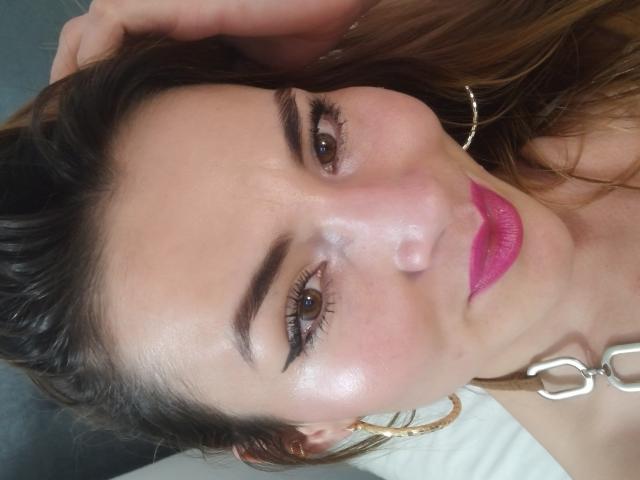 EmelySofia - Live sex cam - 19828354